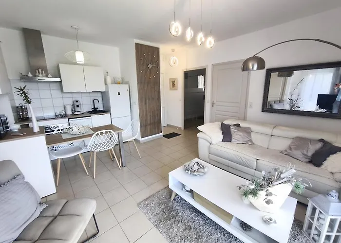 Lejlighed With Garden - Two Pools - Access